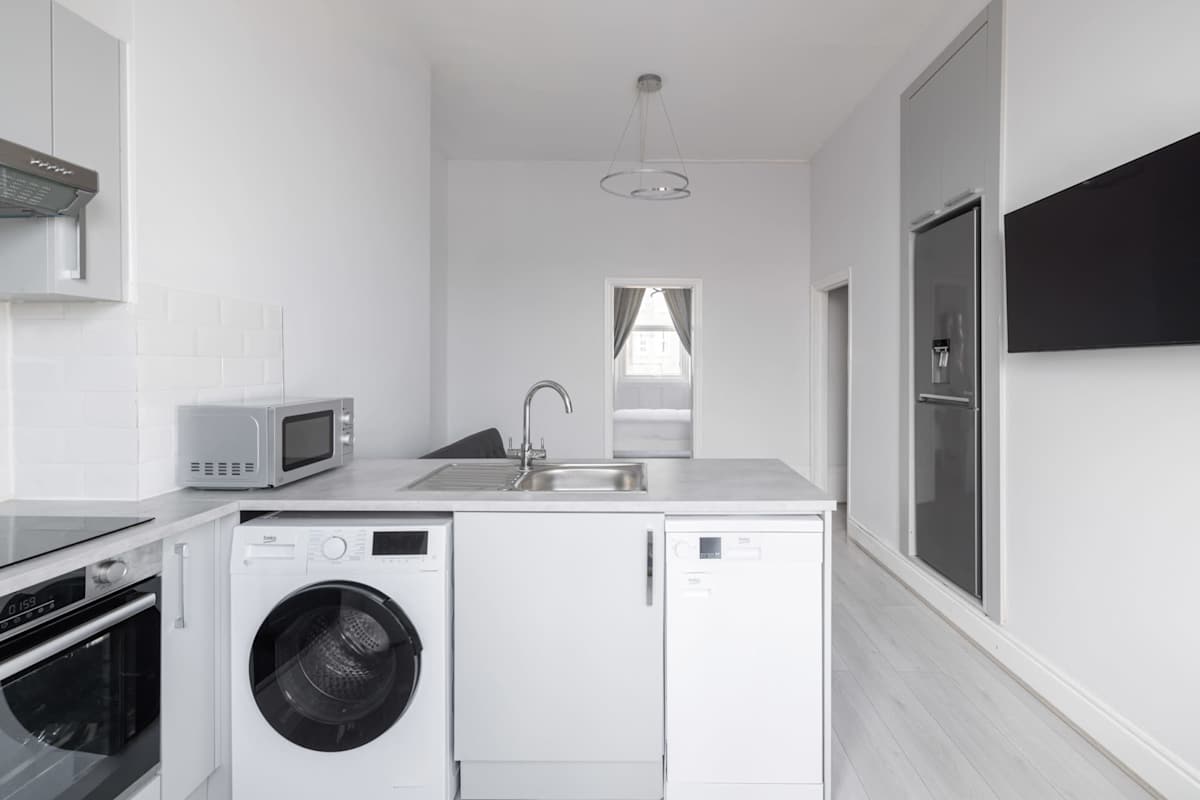 Aberdeen Walk Apartment – photo 12