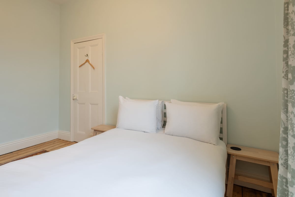 Heather House – photo 17