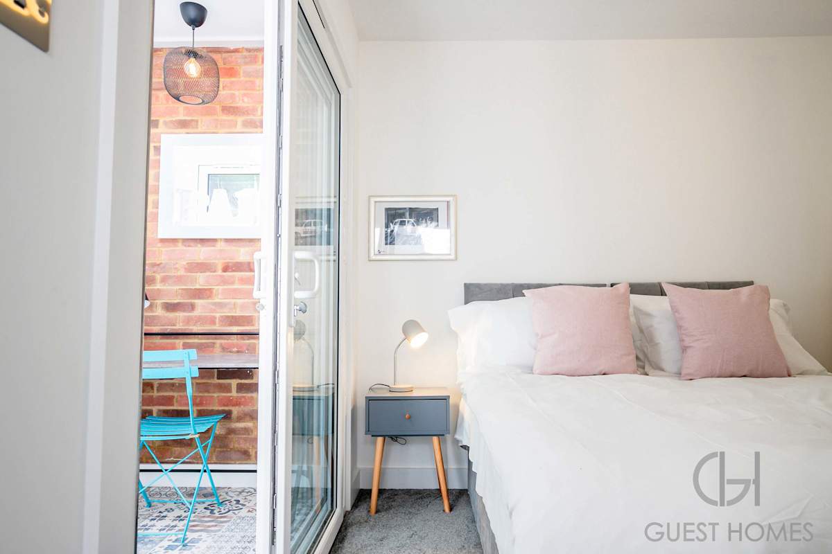 Croydon Road Abode – photo 3