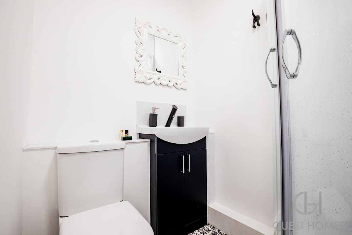Croydon Road Abode – photo 16