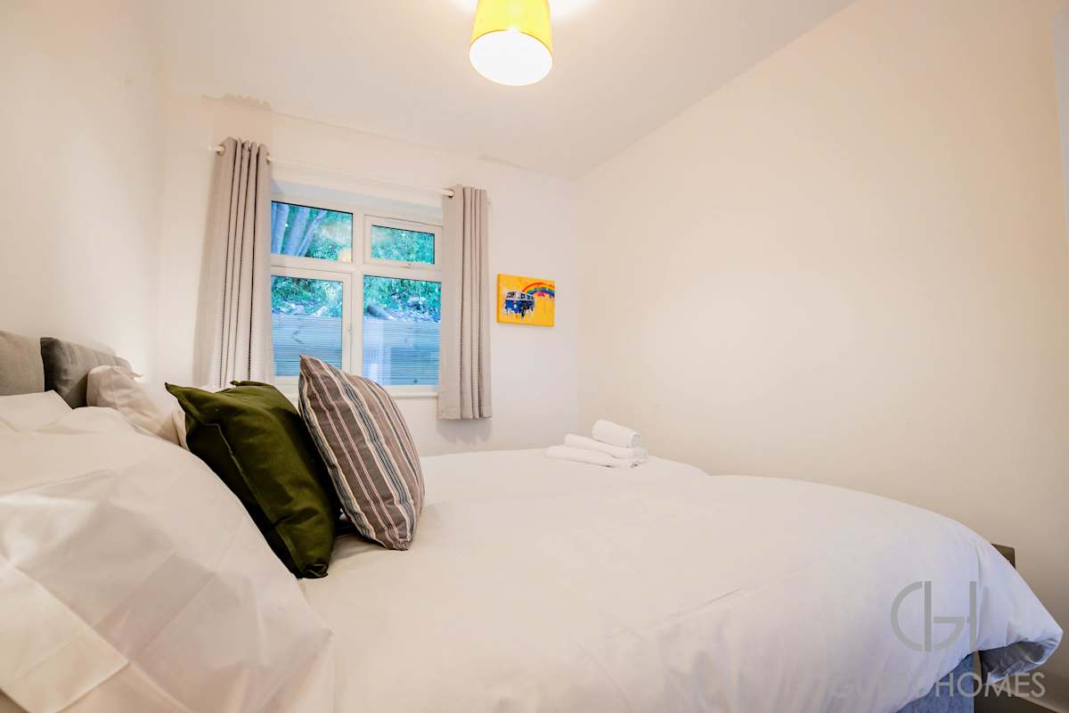 Croydon Road Abode – photo 13