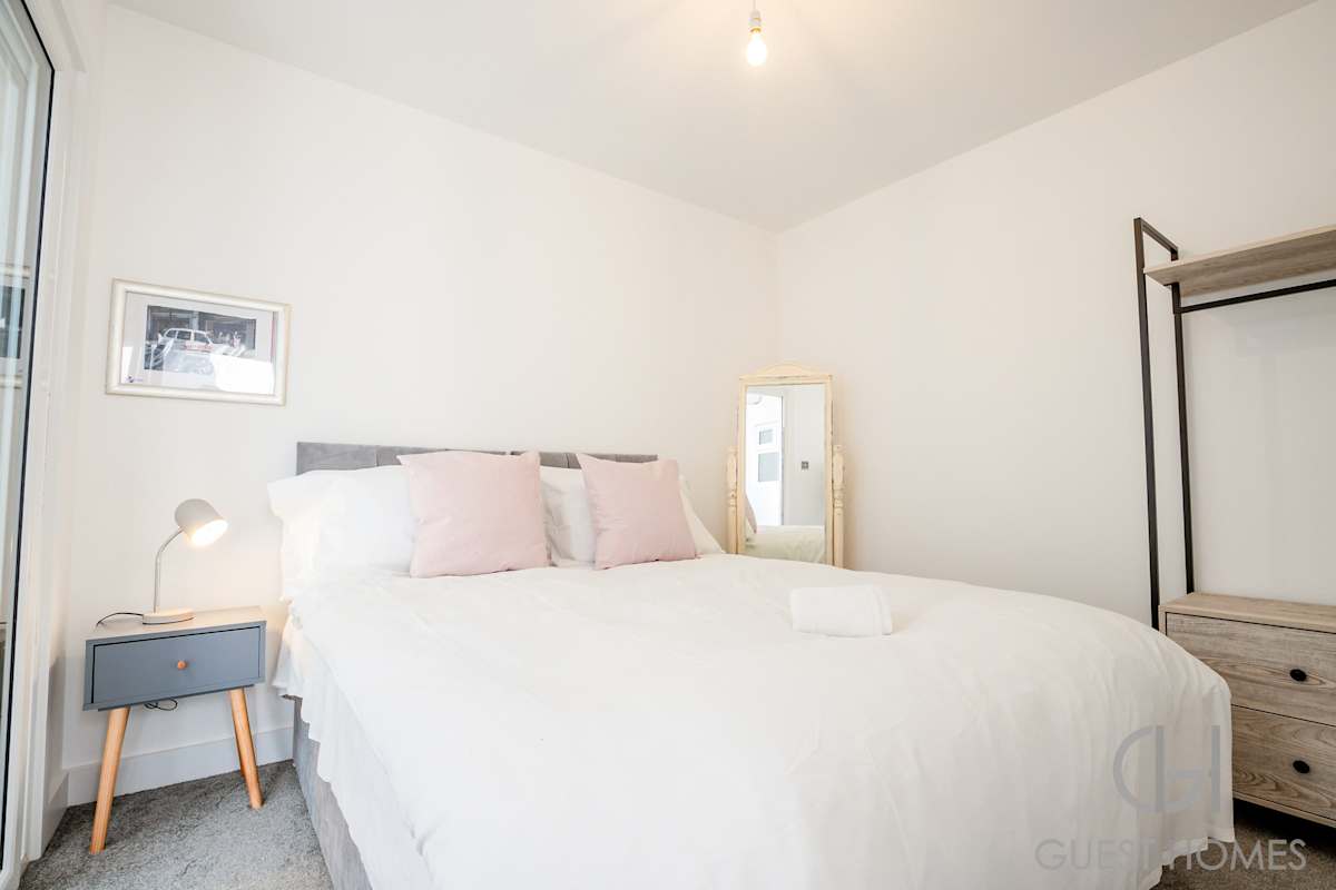Croydon Road Abode – photo 14