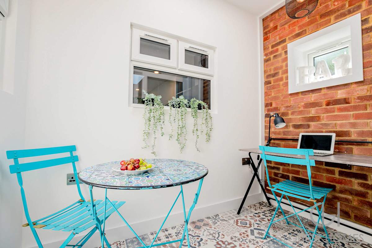 Croydon Road Abode – photo 4