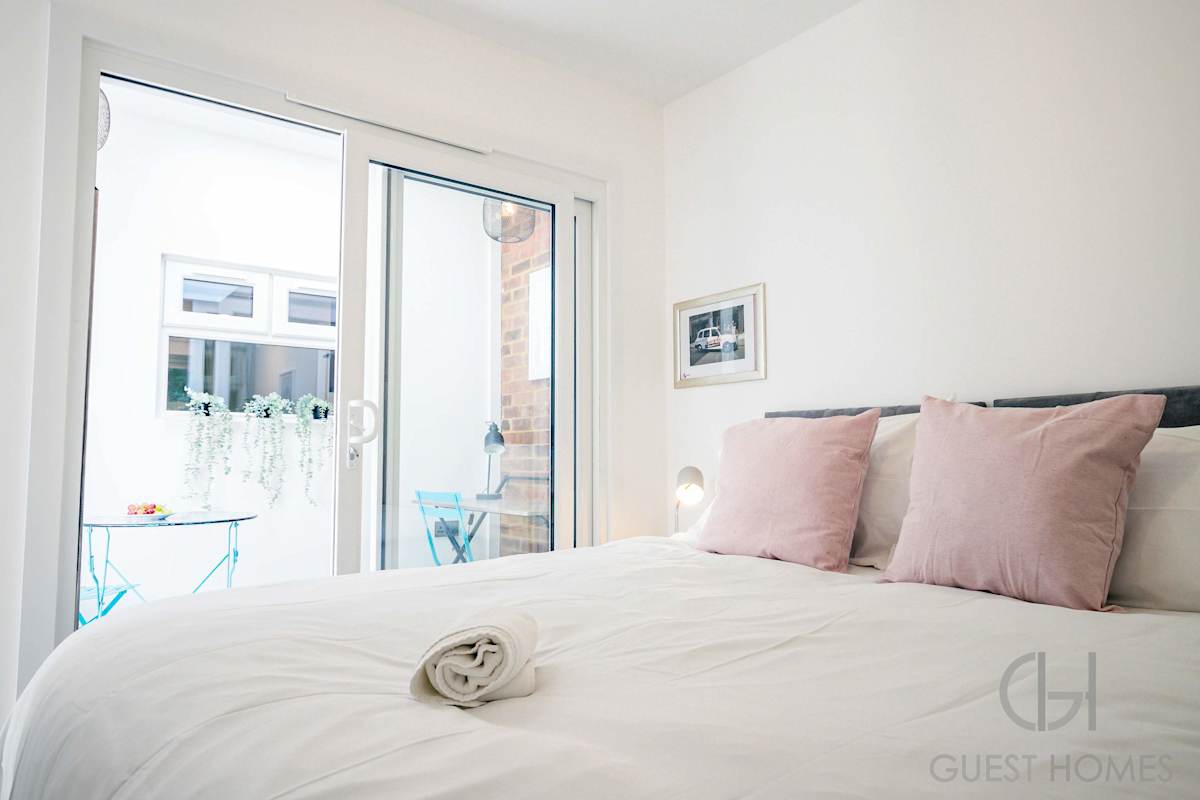 Croydon Road Abode – photo 15
