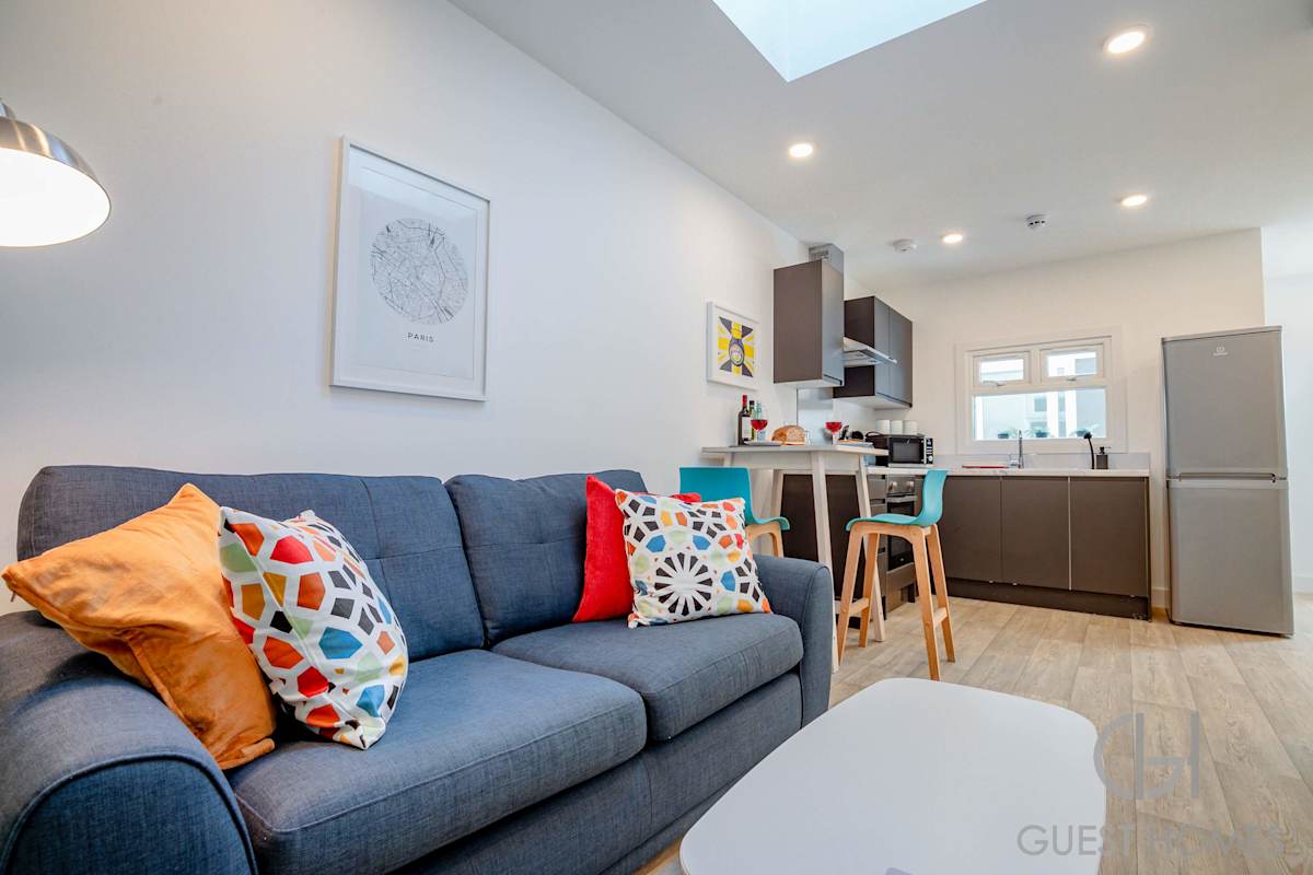 Croydon Road Abode – photo 10