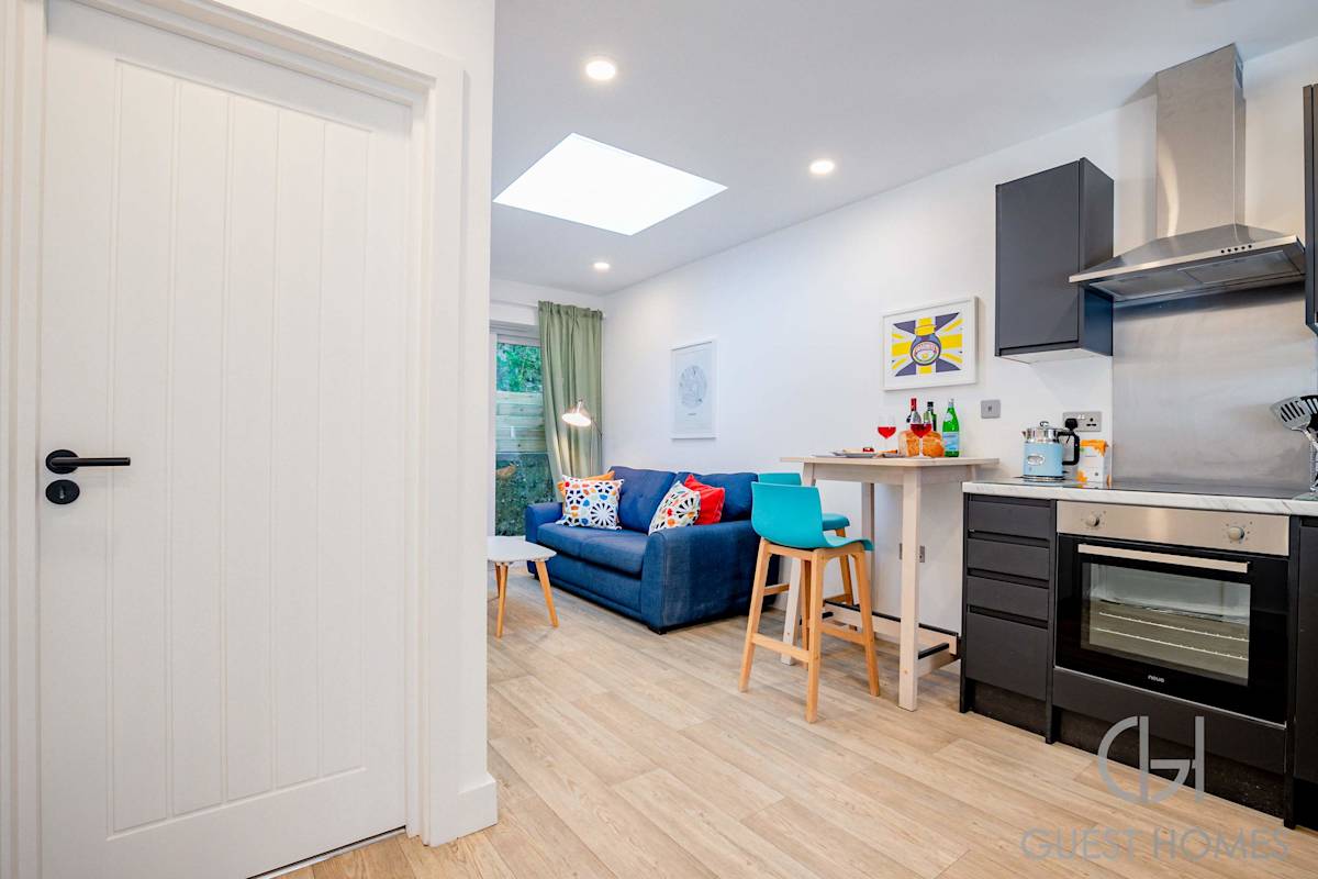 Croydon Road Abode – photo 9