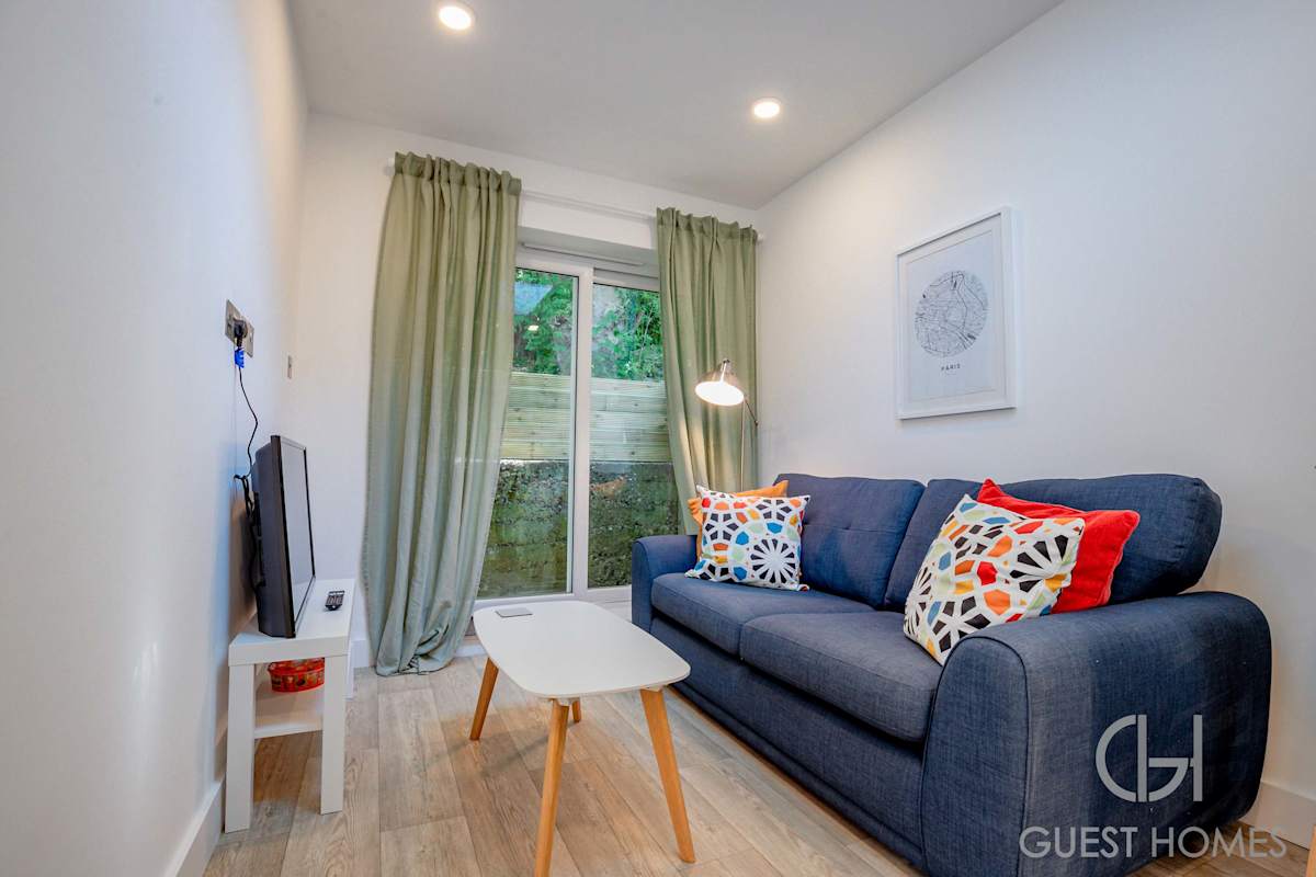 Croydon Road Abode – photo 11