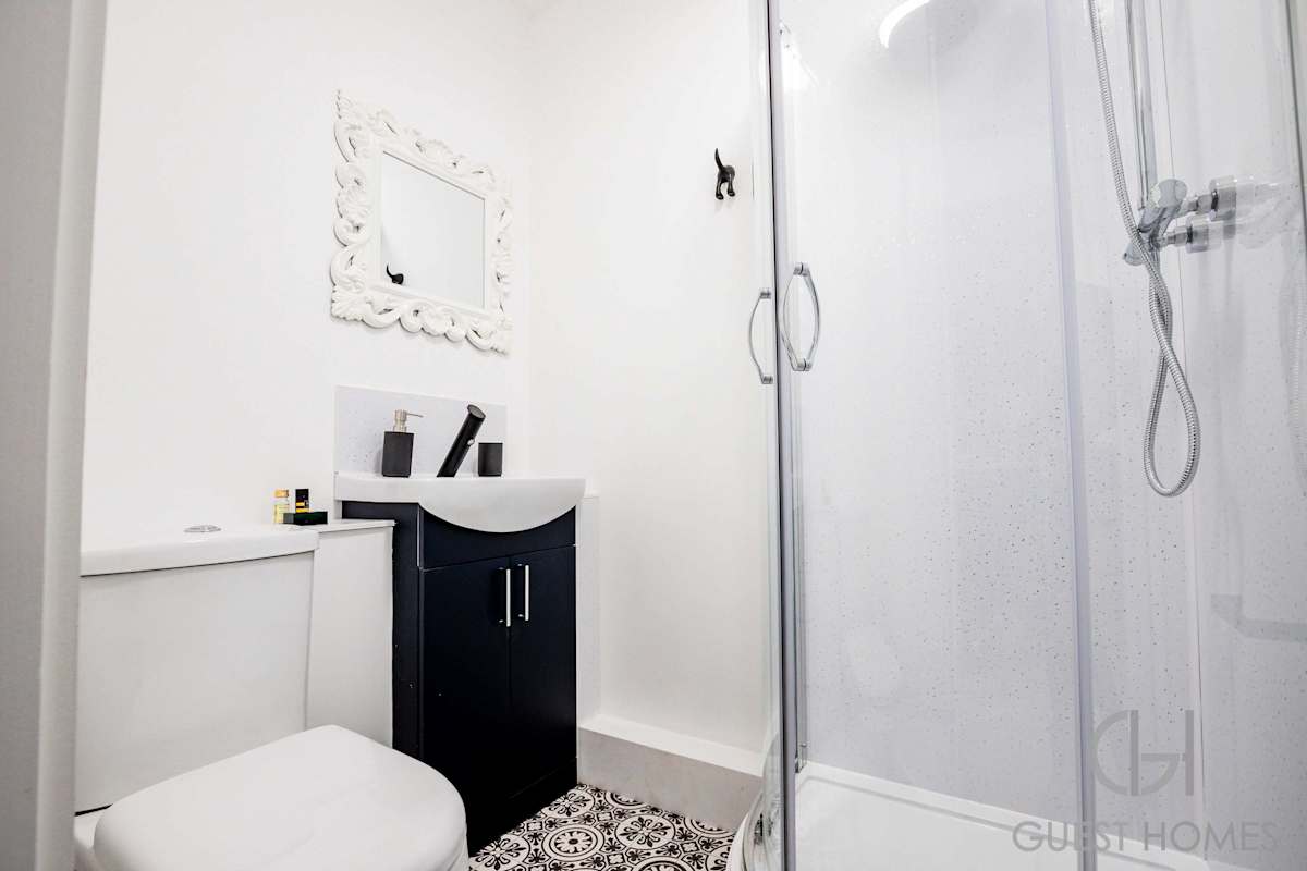 Croydon Road Abode – photo 18
