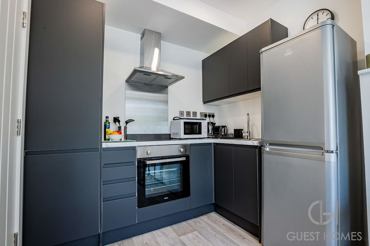 Croydon Road Dwelling – photo 2