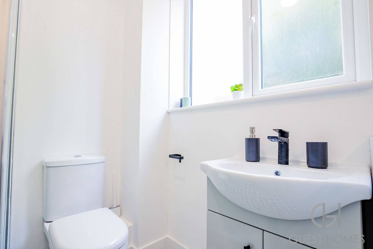 Croydon Road Dwelling – photo 13