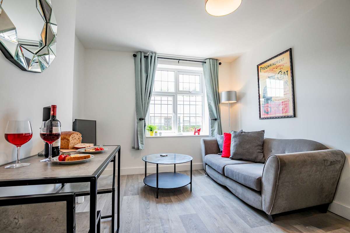 Croydon Road Apartment – photo 18