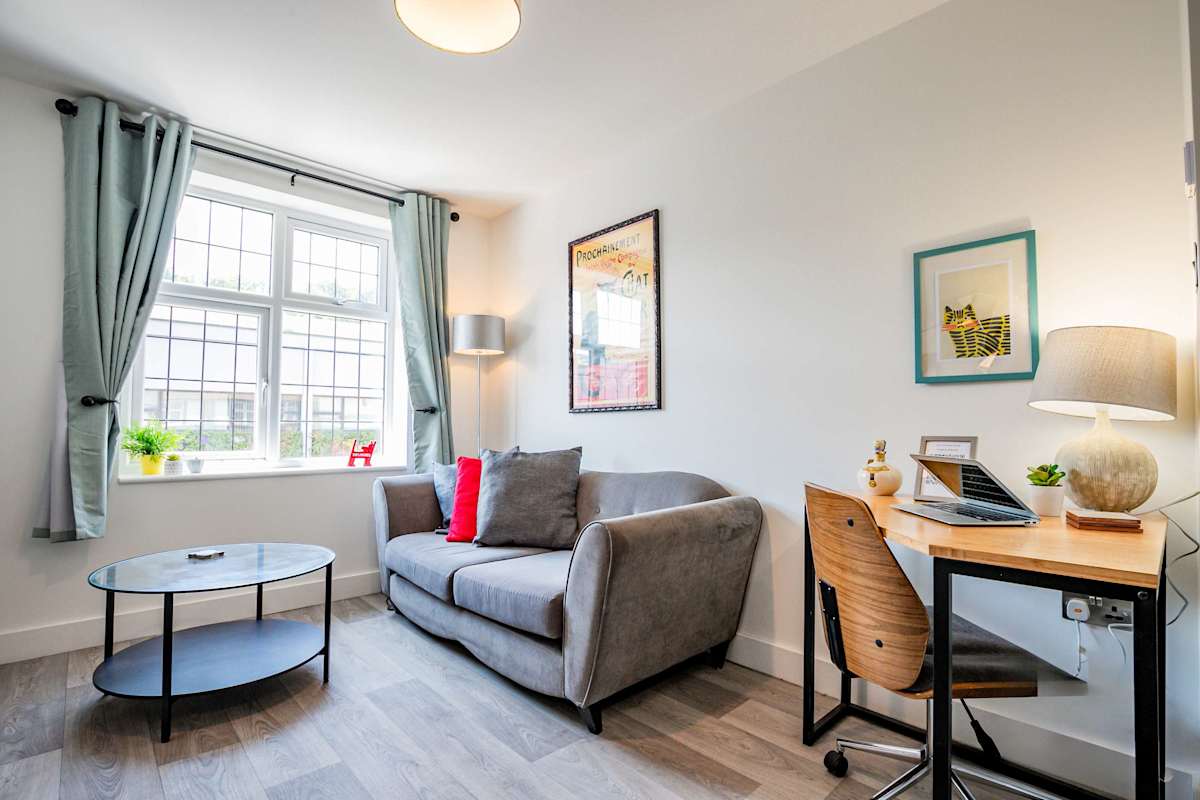 Croydon Road Apartment – photo 17