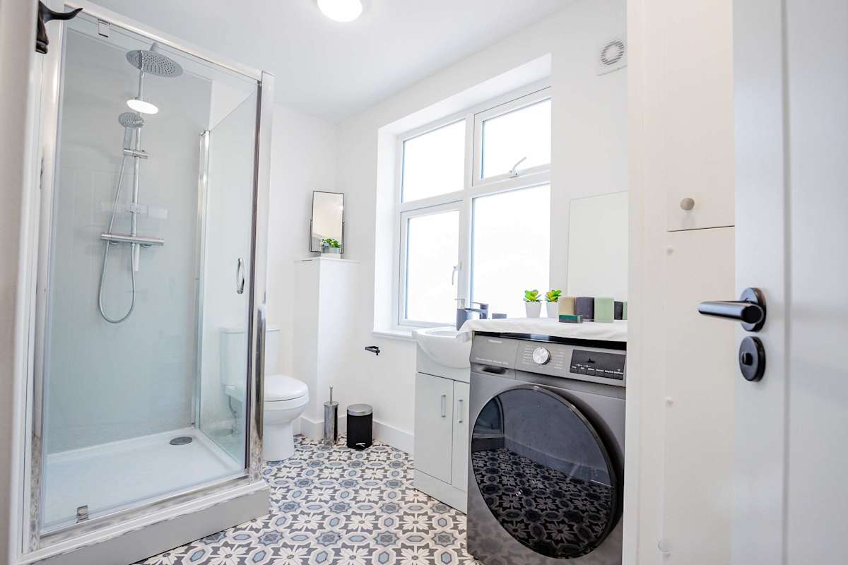 Croydon Road Apartment – photo 24