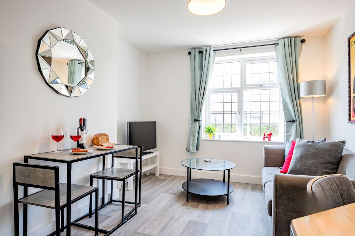Croydon Road Apartment – photo 16