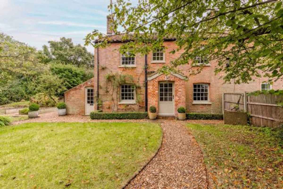 Haclins Cottage – photo 1