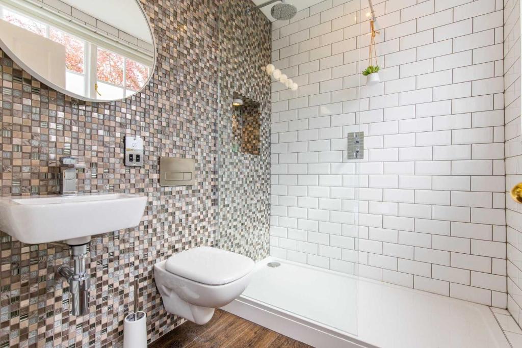 All Saints Green Cottage – photo 18