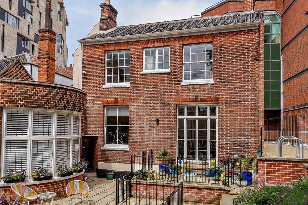 All Saints Green Cottage – photo 4