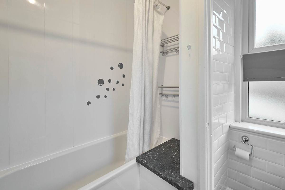 Queen Street Apartment – photo 18