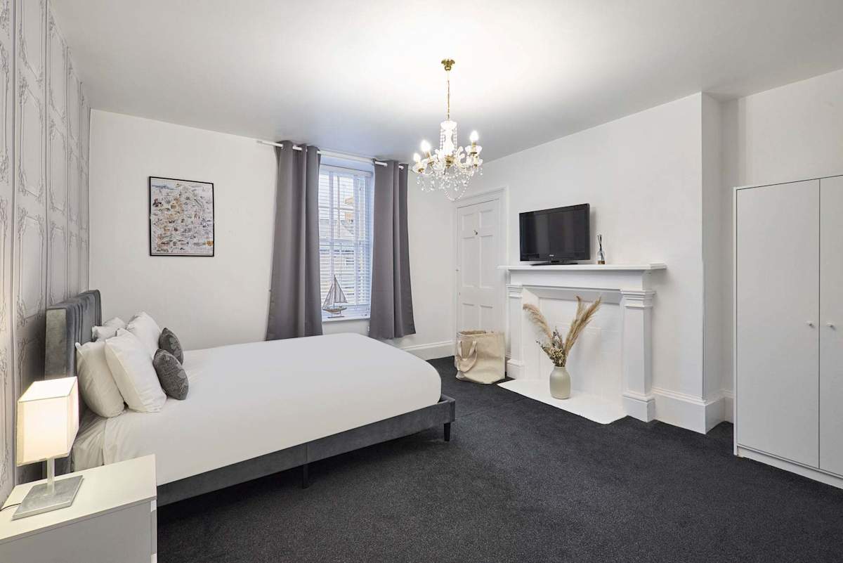 Queen Street Apartment – photo 9