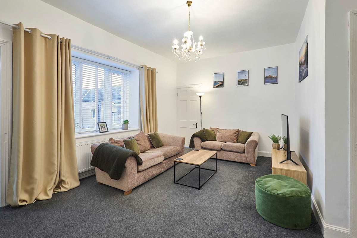 Queen Street Apartment – photo 1