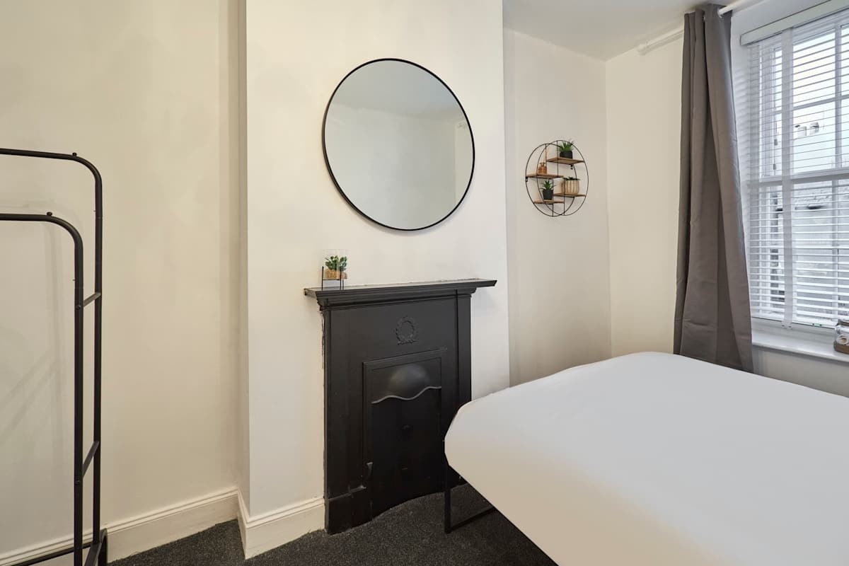 Queen Street Apartment – photo 6