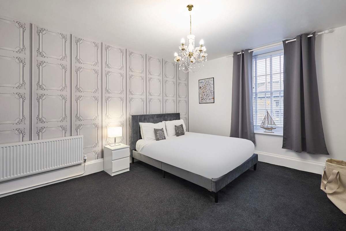 Queen Street Apartment – photo 8