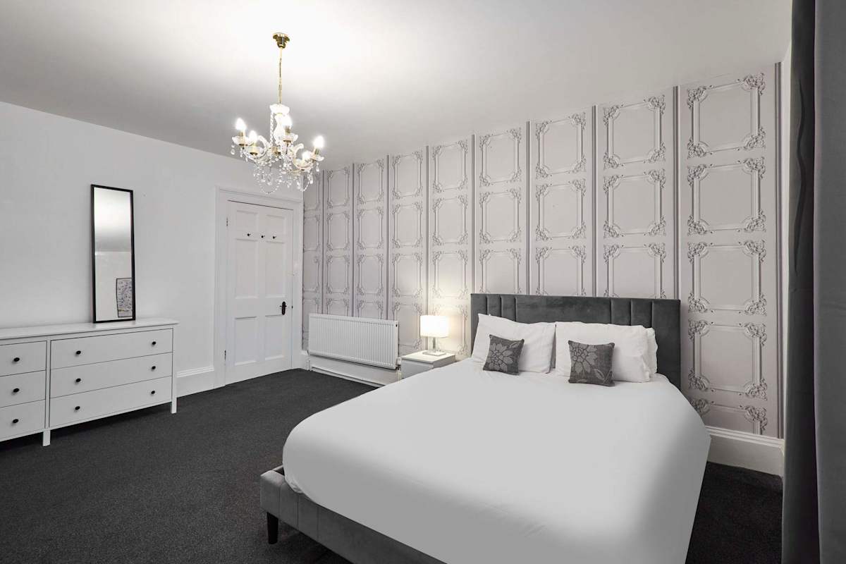 Queen Street Apartment – photo 10