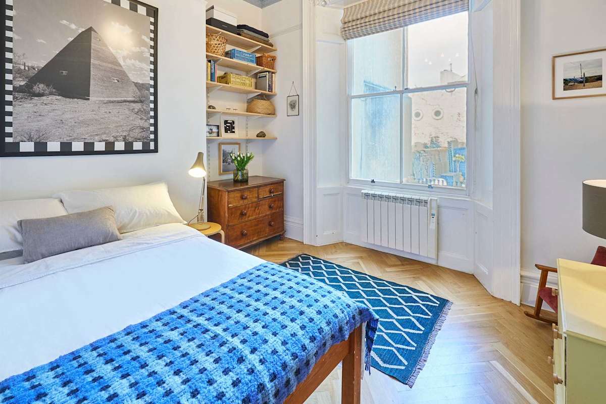 Brunswick Place Flat – photo 3