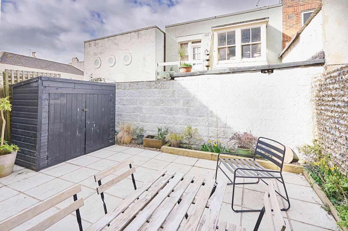 Brunswick Place Flat – photo 18
