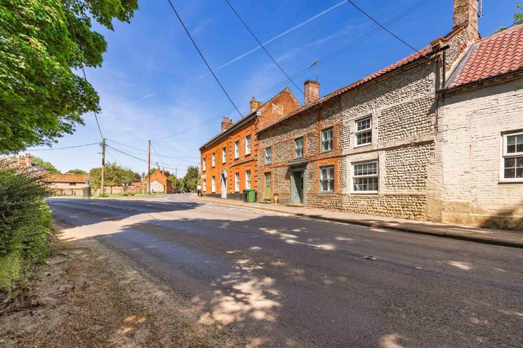The Old Post Office in Docking – photo 2