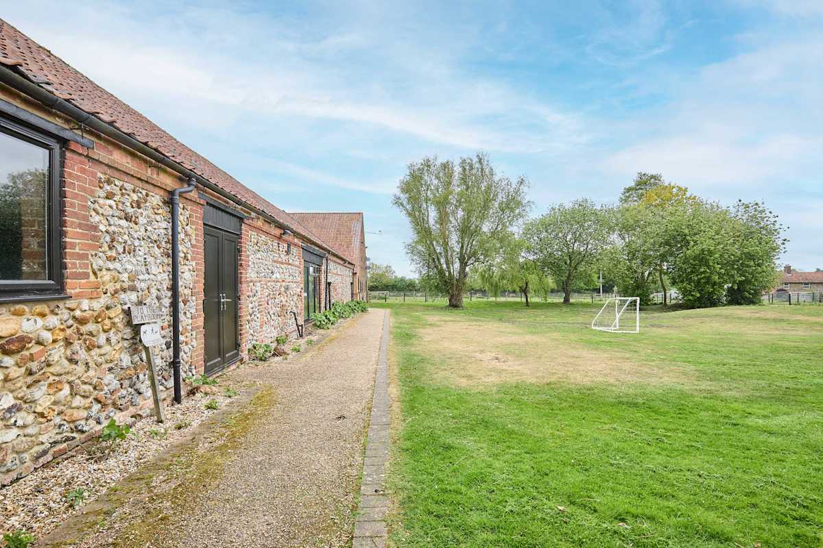 West Barn – photo 20