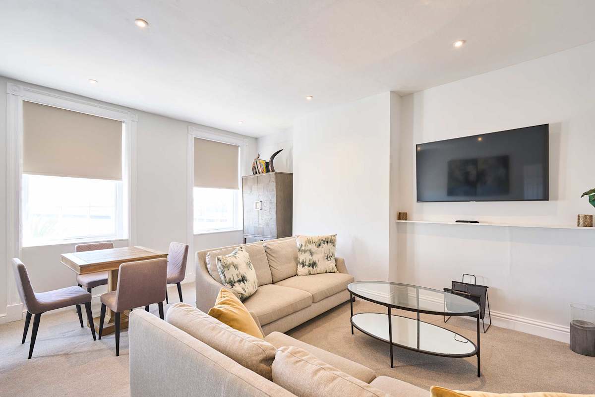 Albert House – photo 3