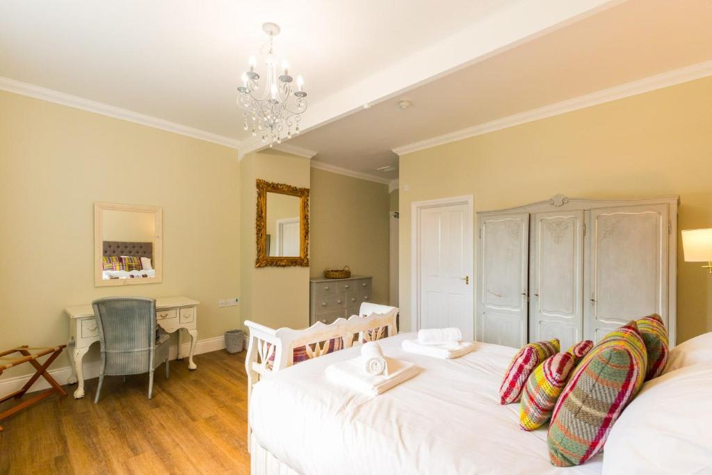 Redwings Sanctuary Rooms – photo 20