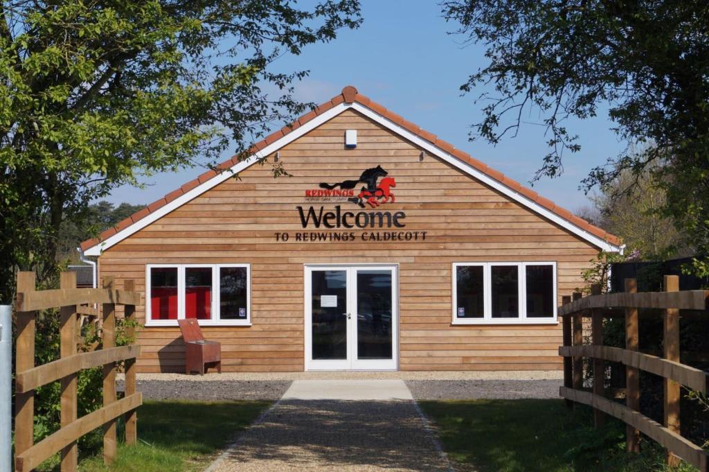 Redwings Sanctuary Rooms – photo 27