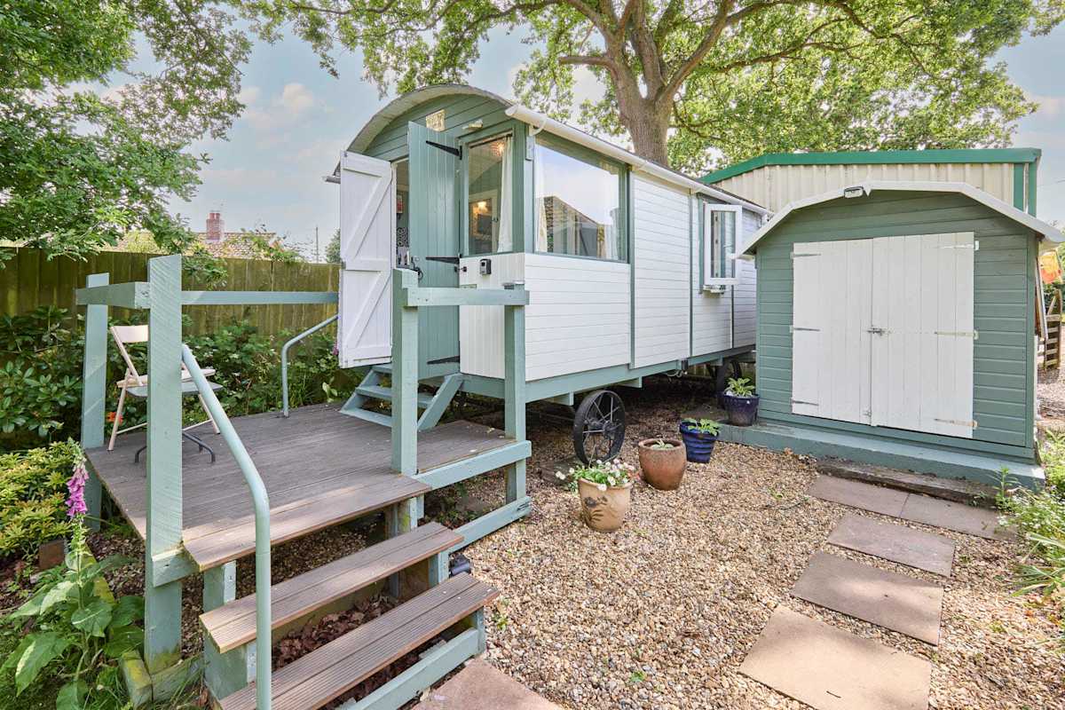 Shepherd's Hut – photo 1
