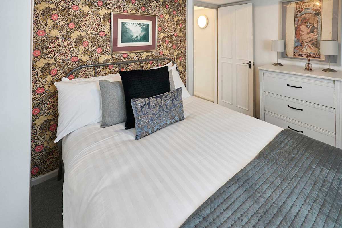 George Street Retreat – photo 26