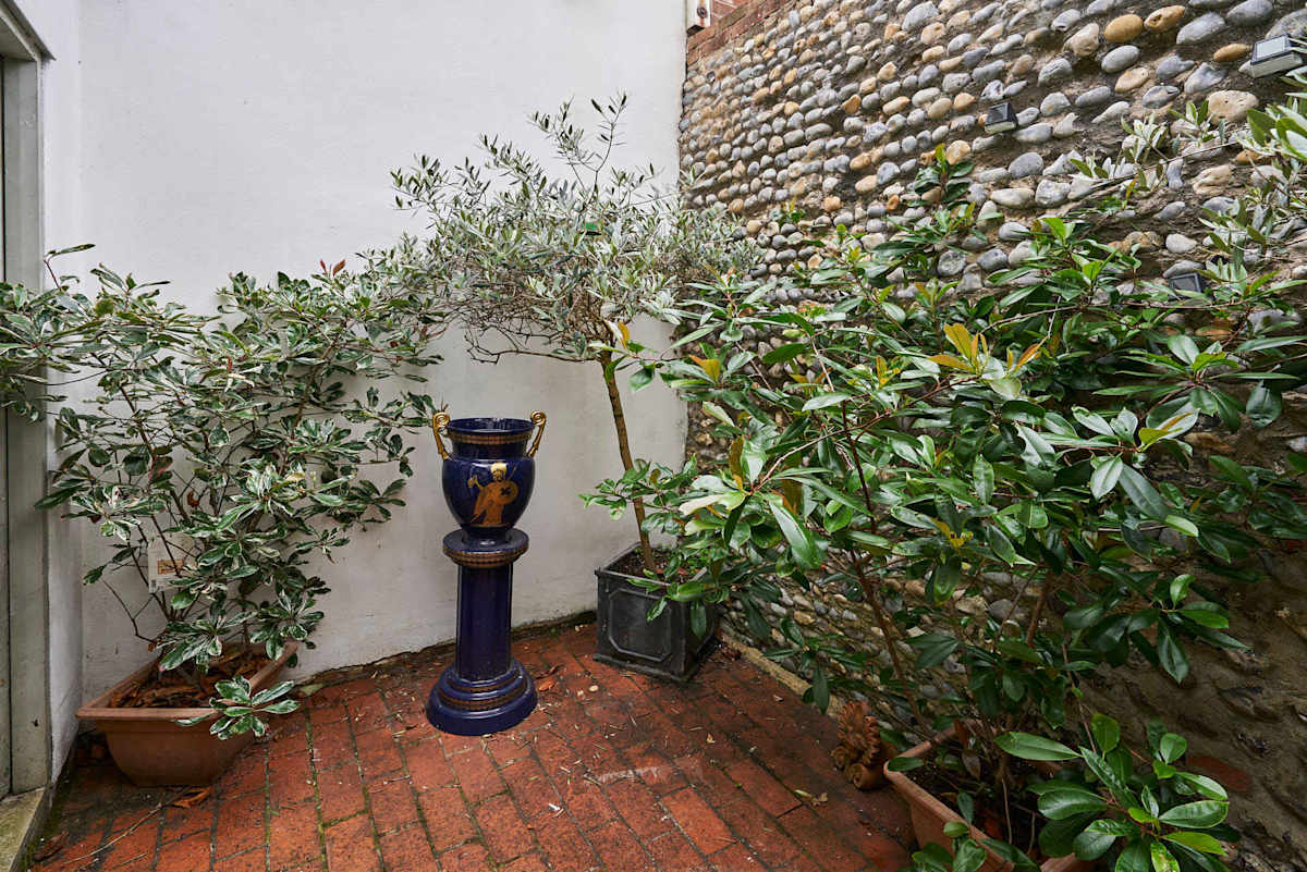 George Street Retreat – photo 12