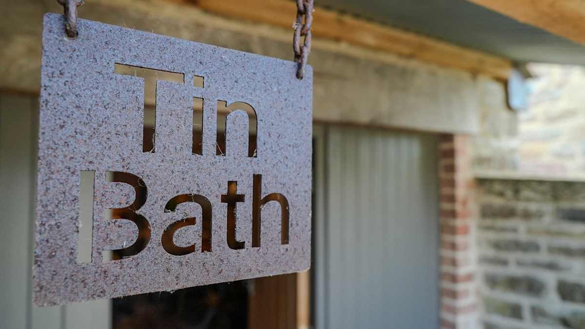 Tin Bath – photo 6