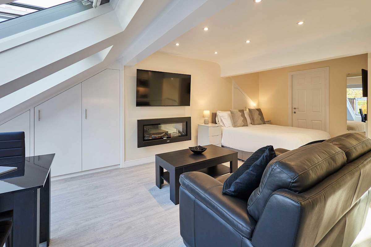Ross's View, Attic, Apartment 5 – photo 10