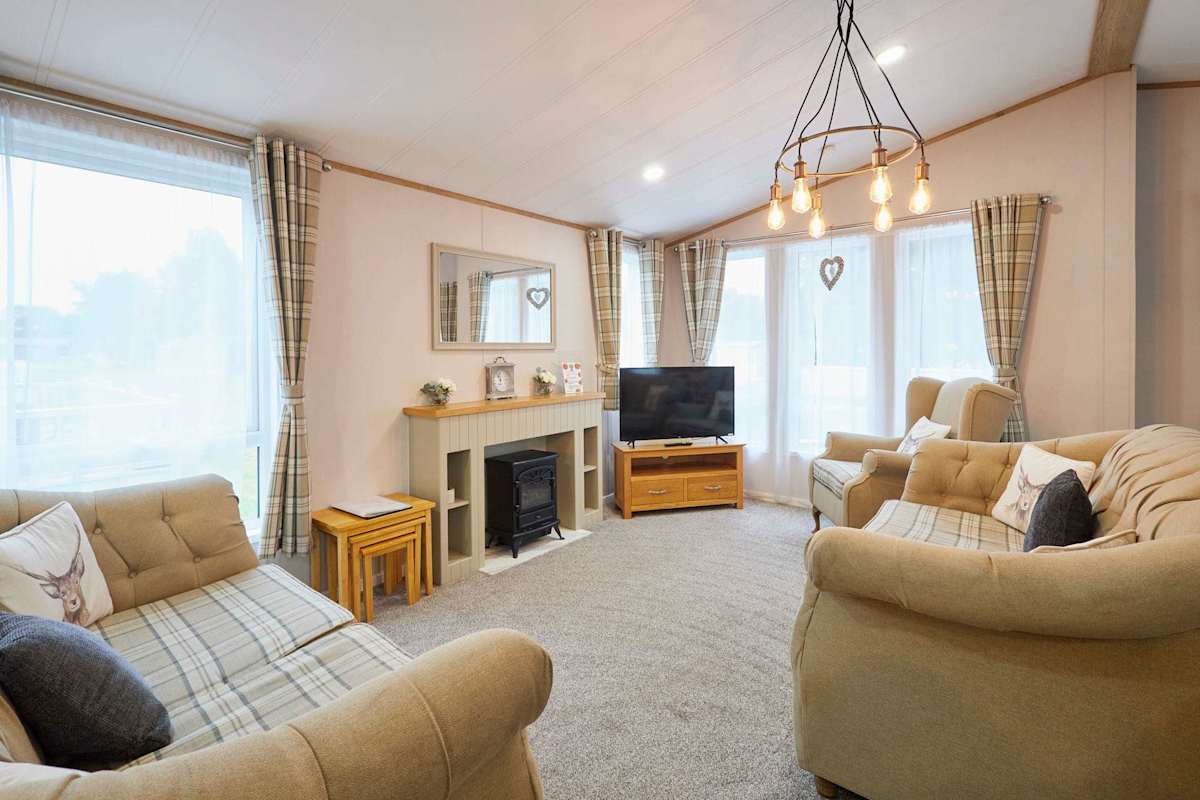 BEL15 The White Rose Lodge – photo 4