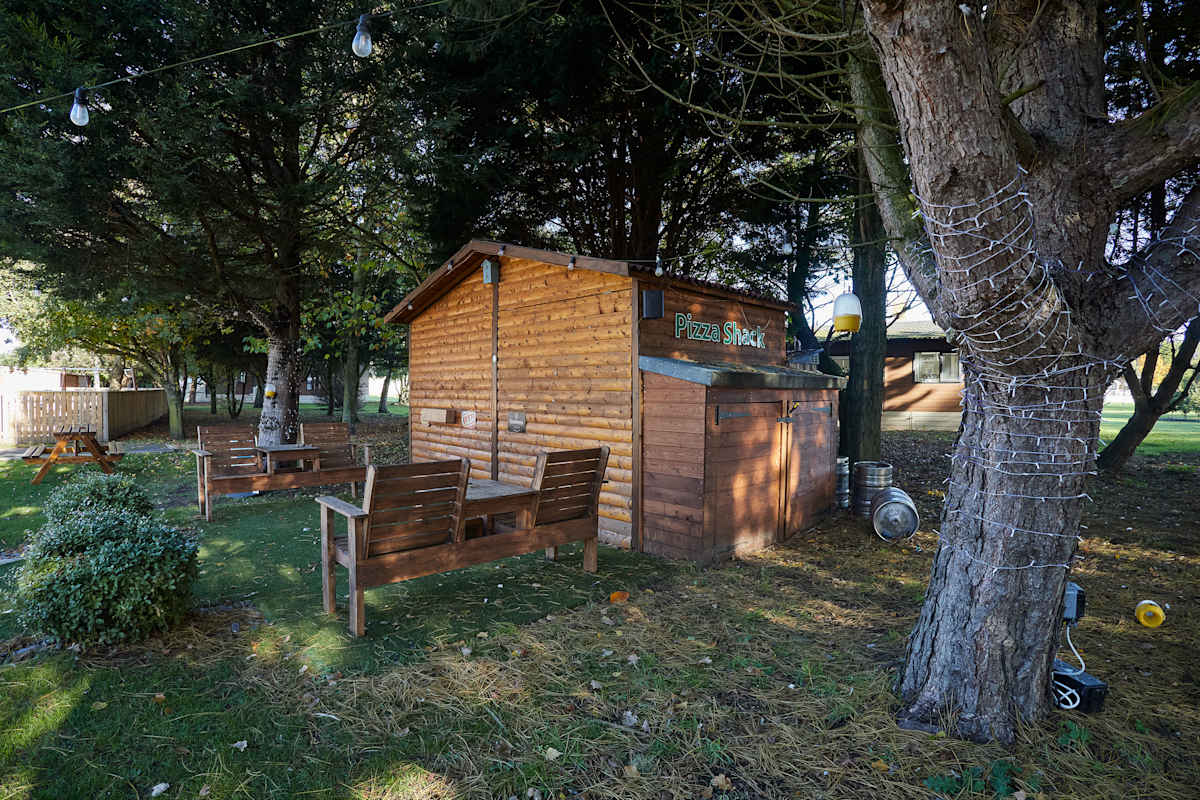 BEL15 The White Rose Lodge – photo 40