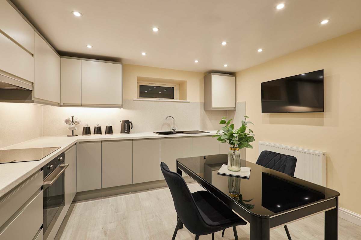 Ross's View, Basement, Apartment 1 – photo 8