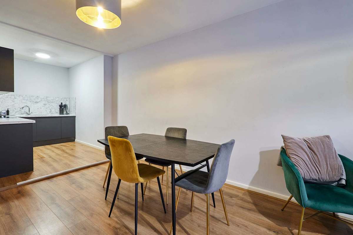 Apartment 2, Stanley Street – photo 8