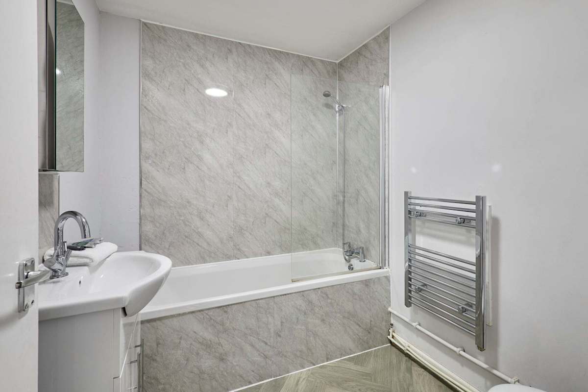 Apartment 6, Stanley Street – photo 24