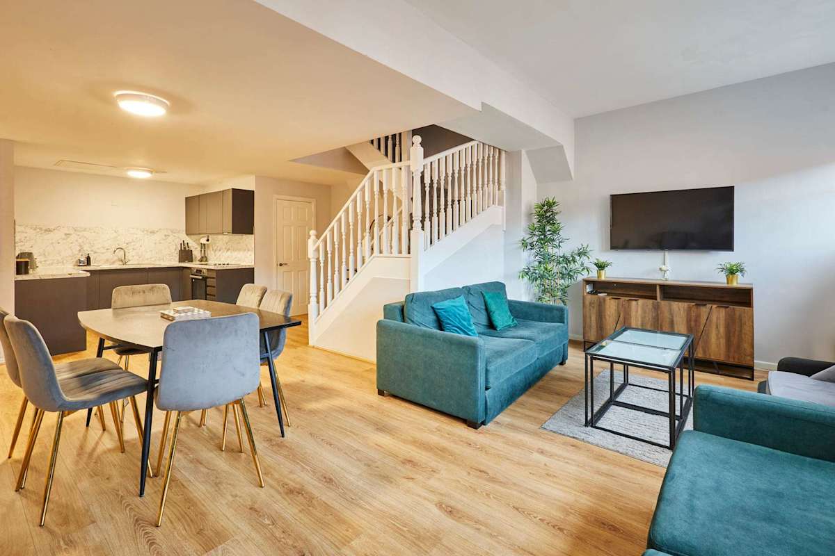 Apartment 8, Stanley Street – photo 11
