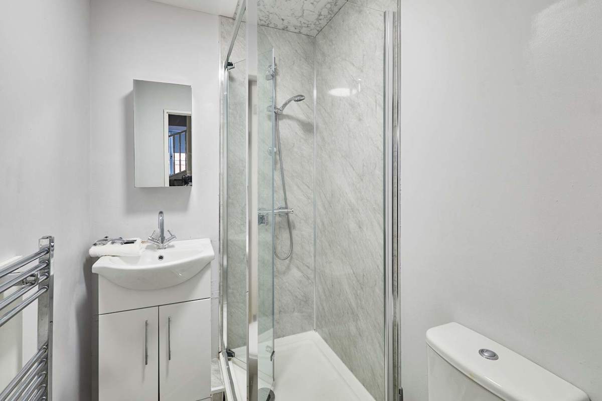 Apartment 8, Stanley Street – photo 24