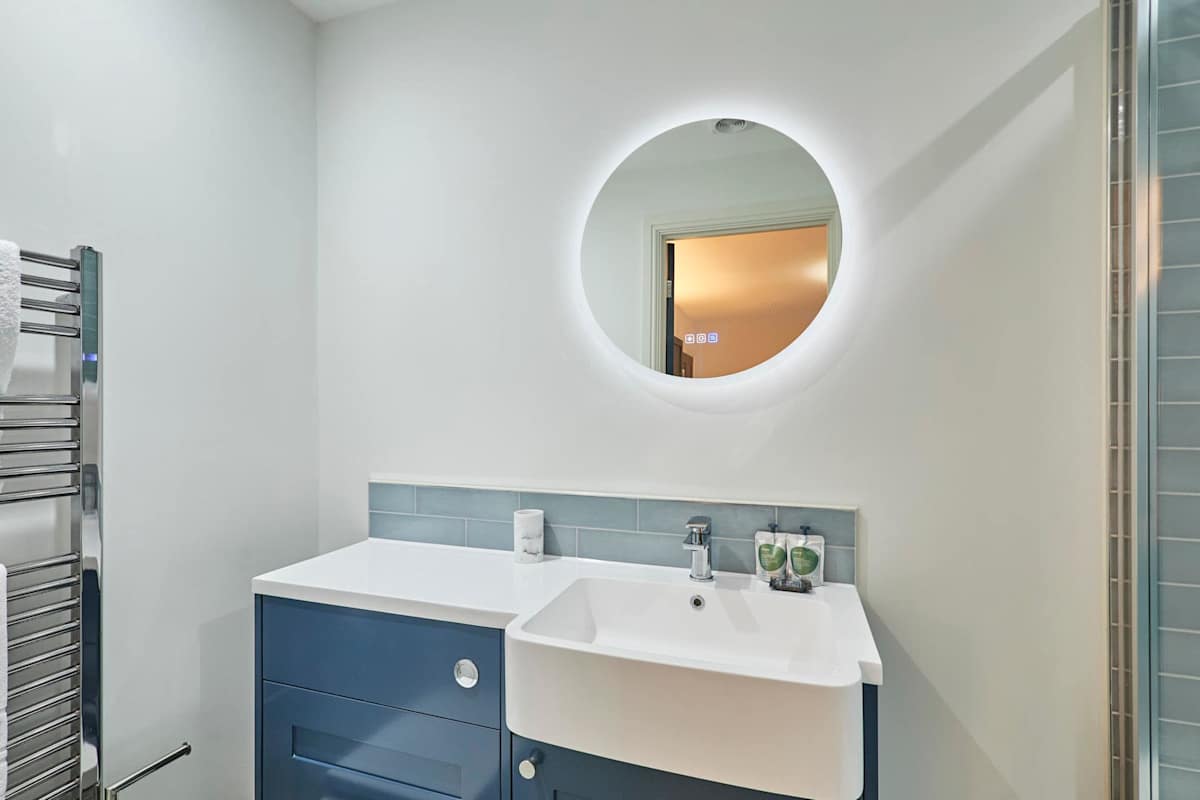 The Langley Hotel, Apartment 8 – photo 16