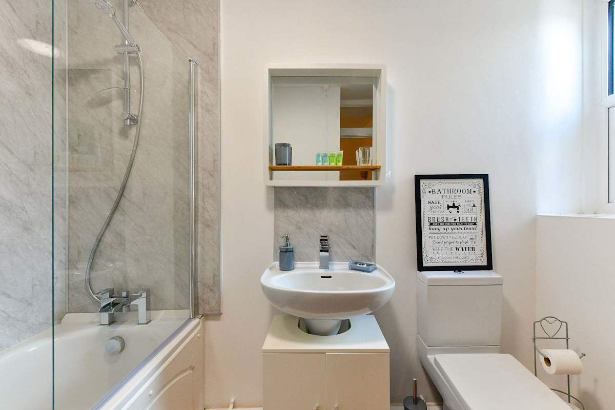 Oxford Street House – photo 26