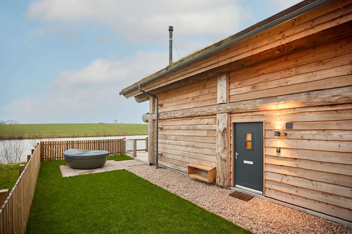 Cabin on the Loch – photo 23