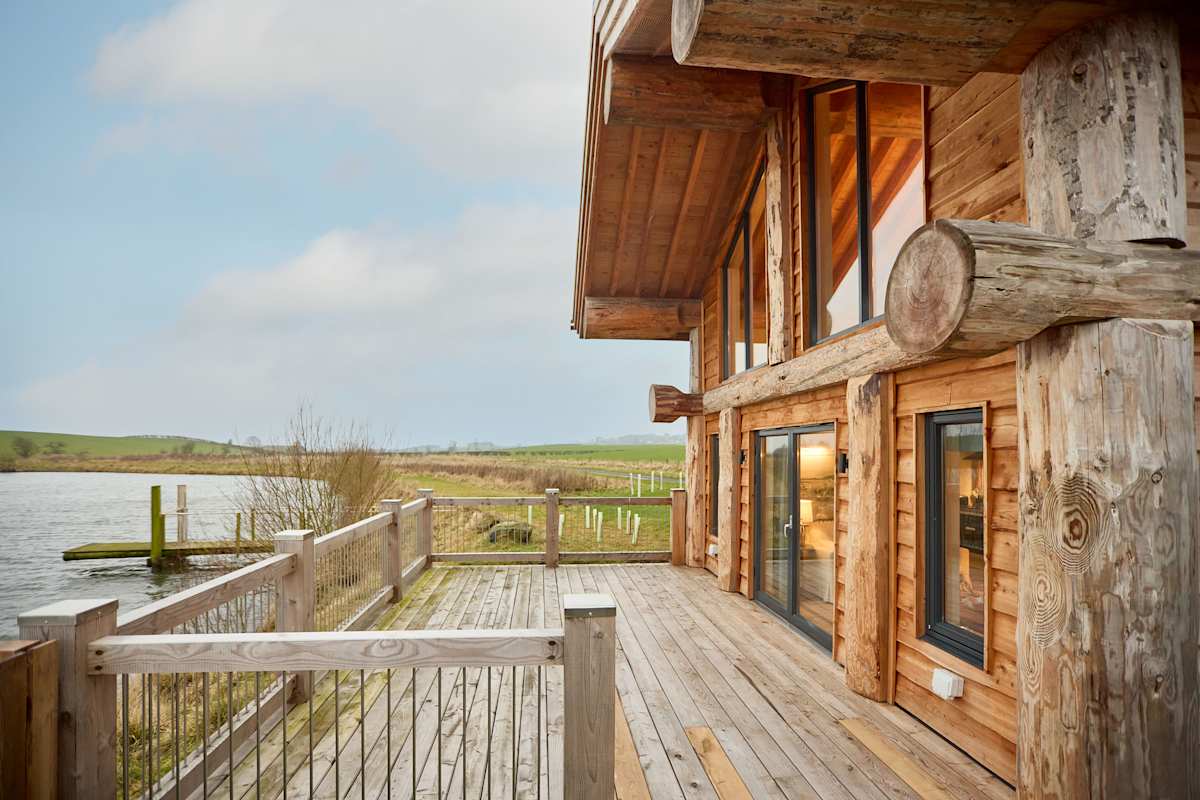 Cabin on the Loch – photo 1